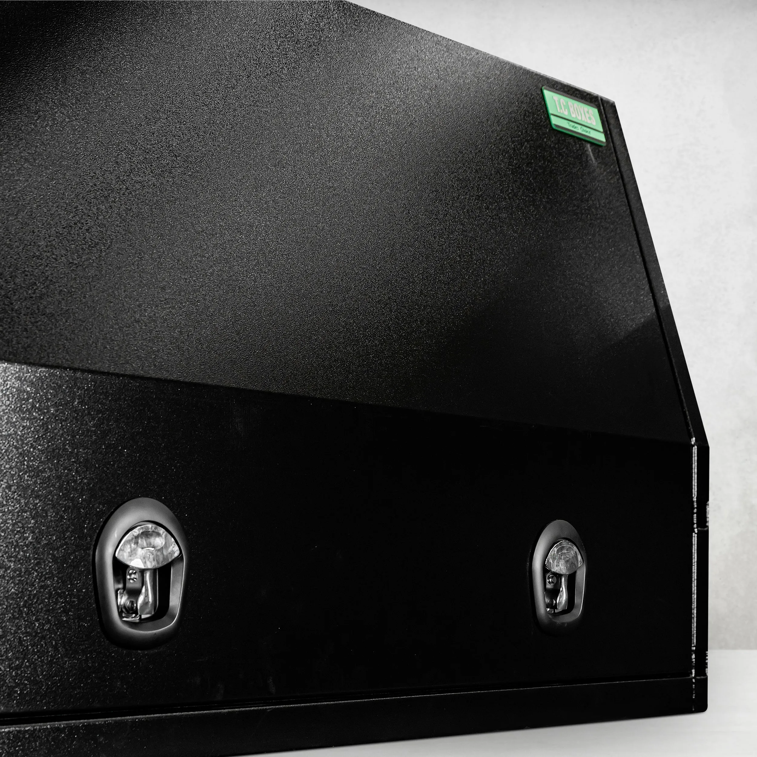 1650mm Aluminium Canopy - Black