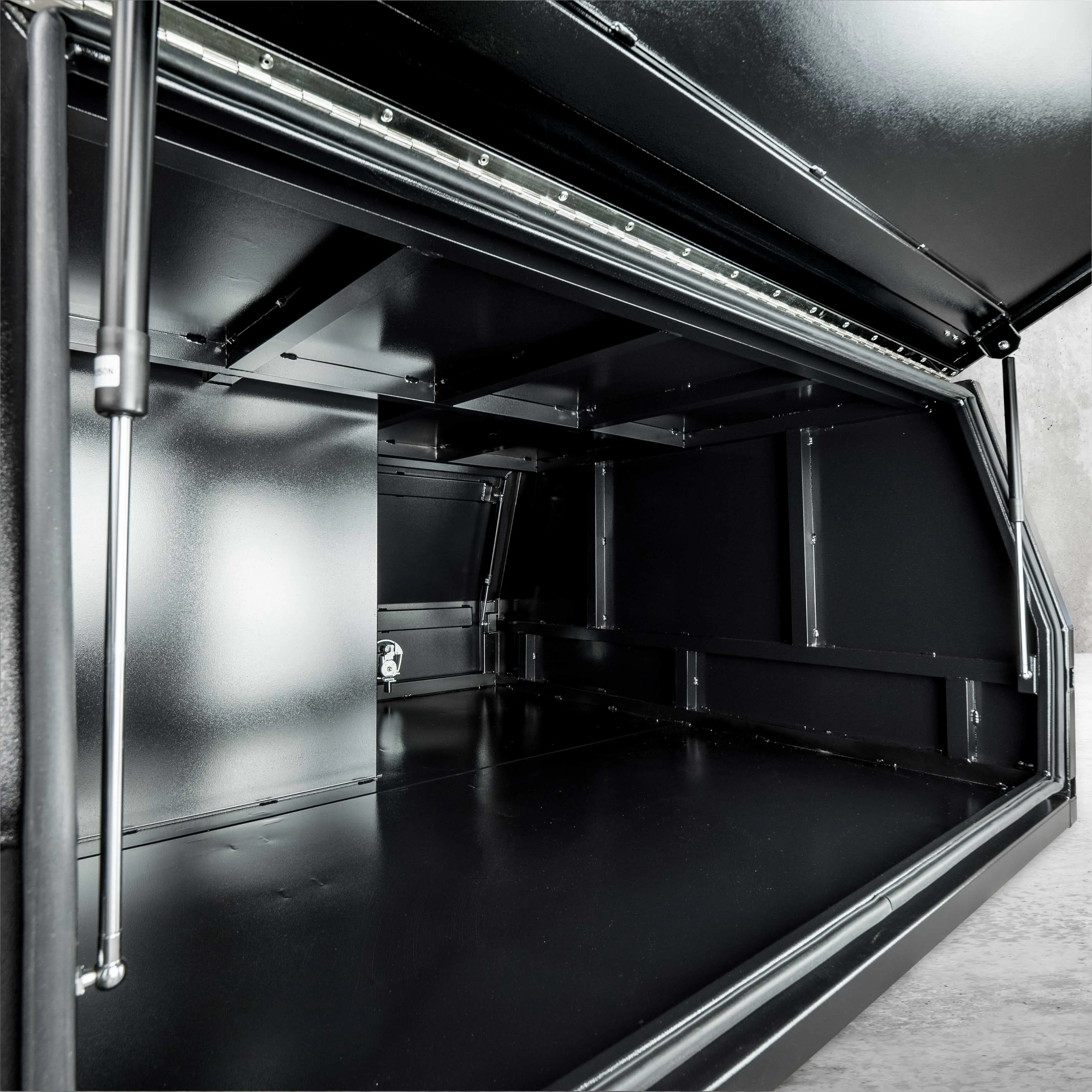 1650mm Aluminium Canopy DS - Black