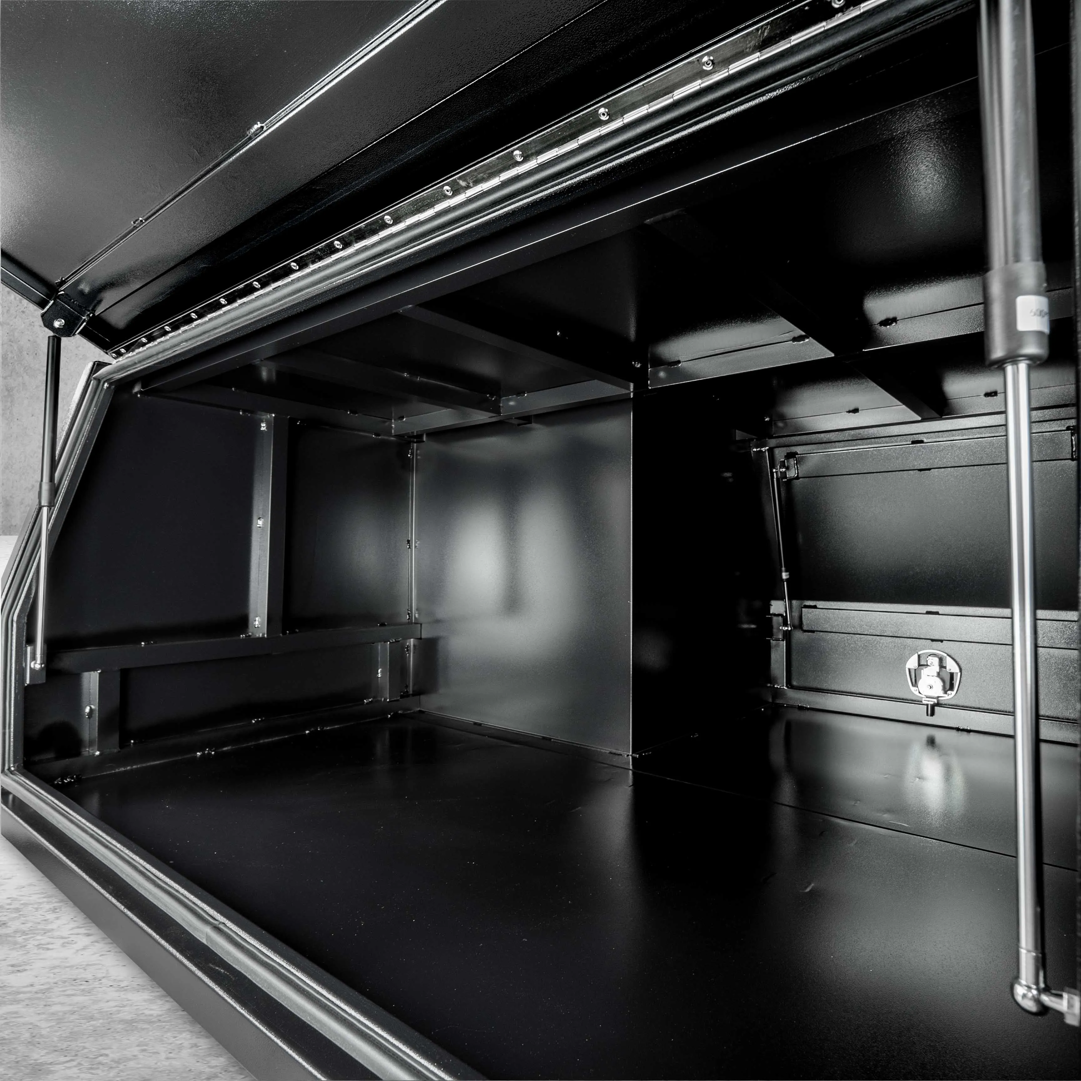 1650mm Aluminium Canopy DS - Black