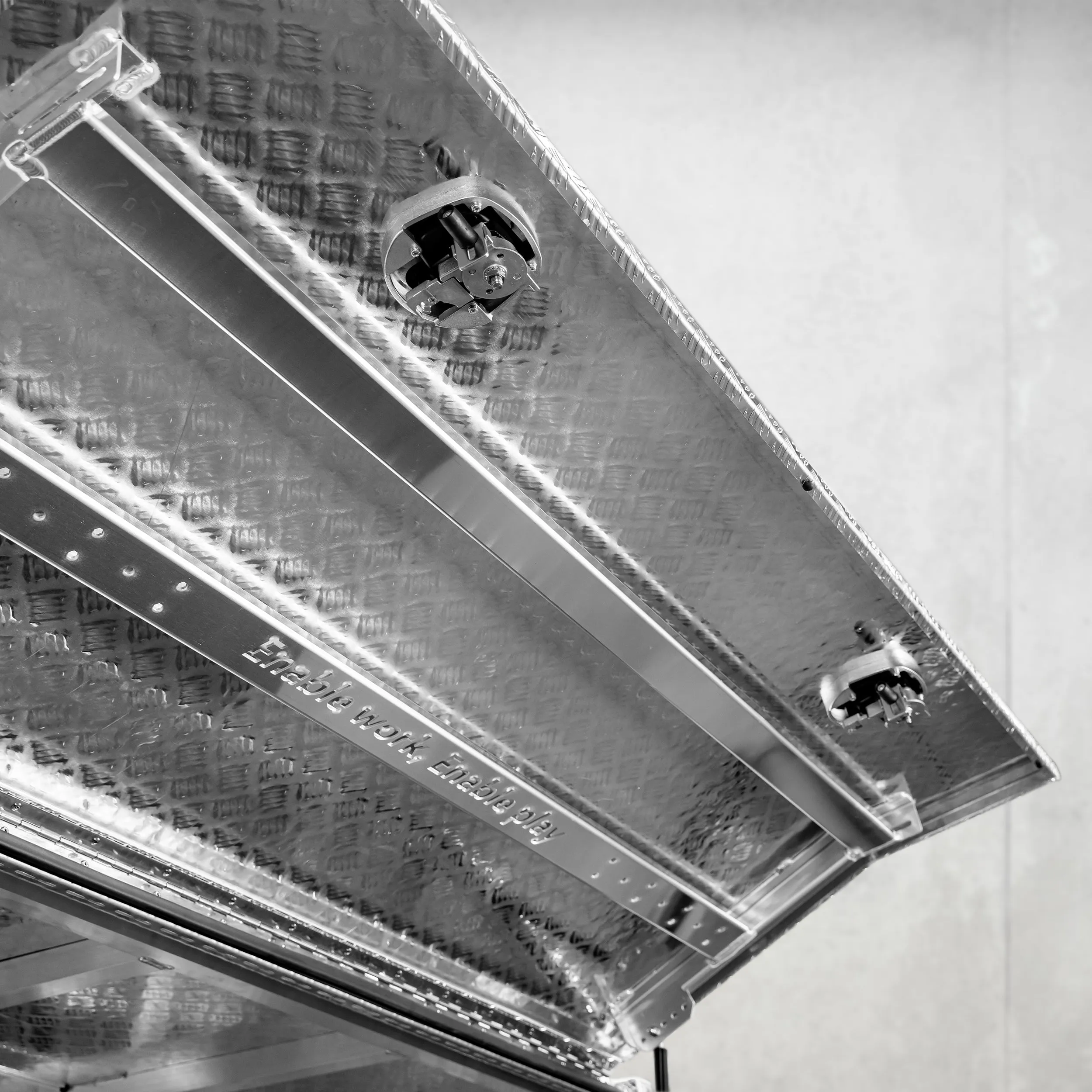 1800mm Aluminium Canopy - C/Plate