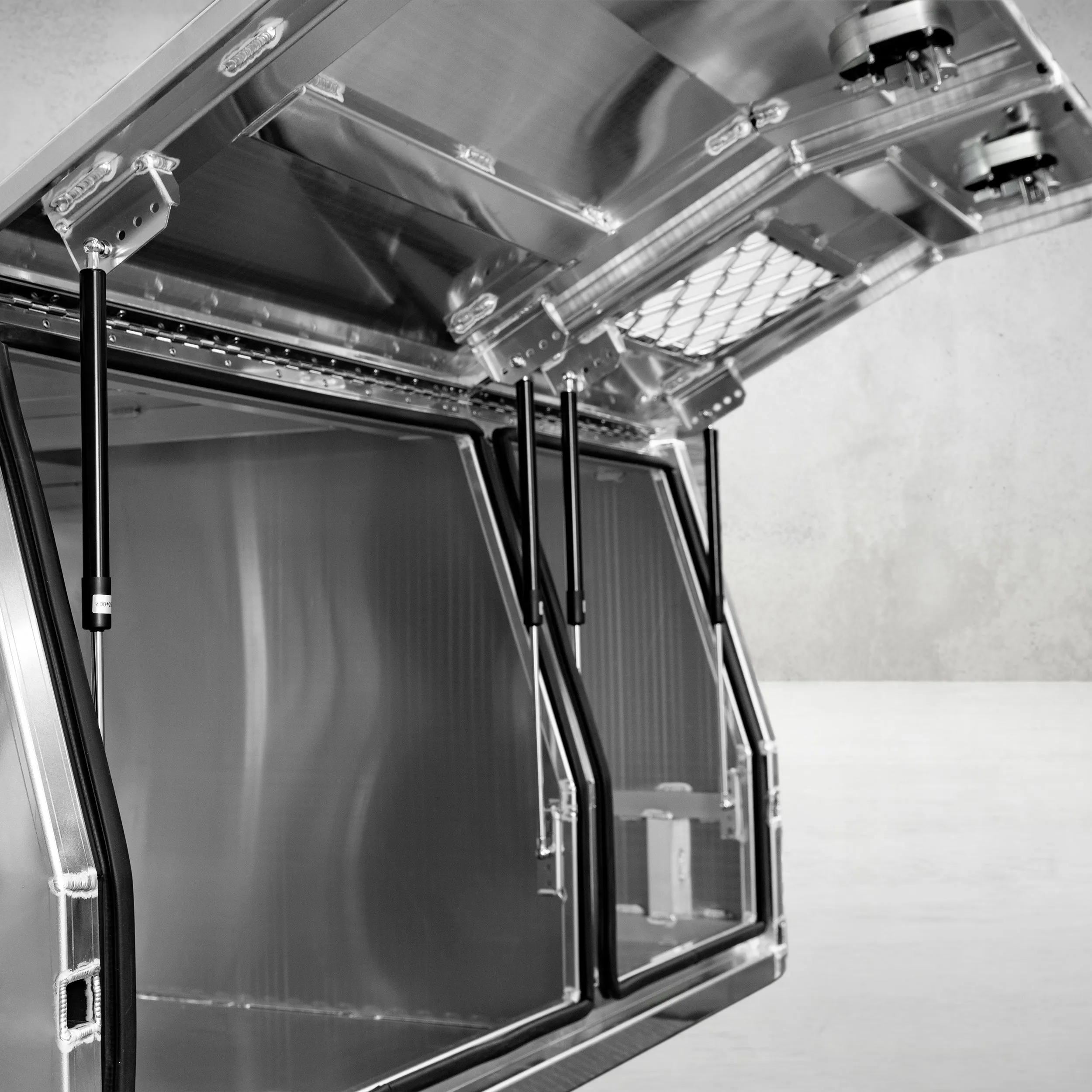 1800mm Aluminium Canopy DS - Alloy