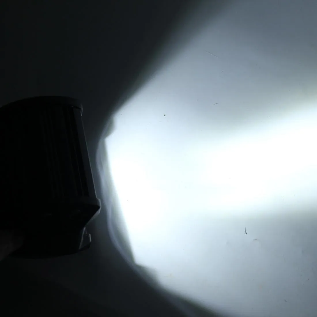 18W CREE LED Work Light | 6 LEDs | White Light | IP67 Waterproof | DC 10-30V | SUV & Off-Road