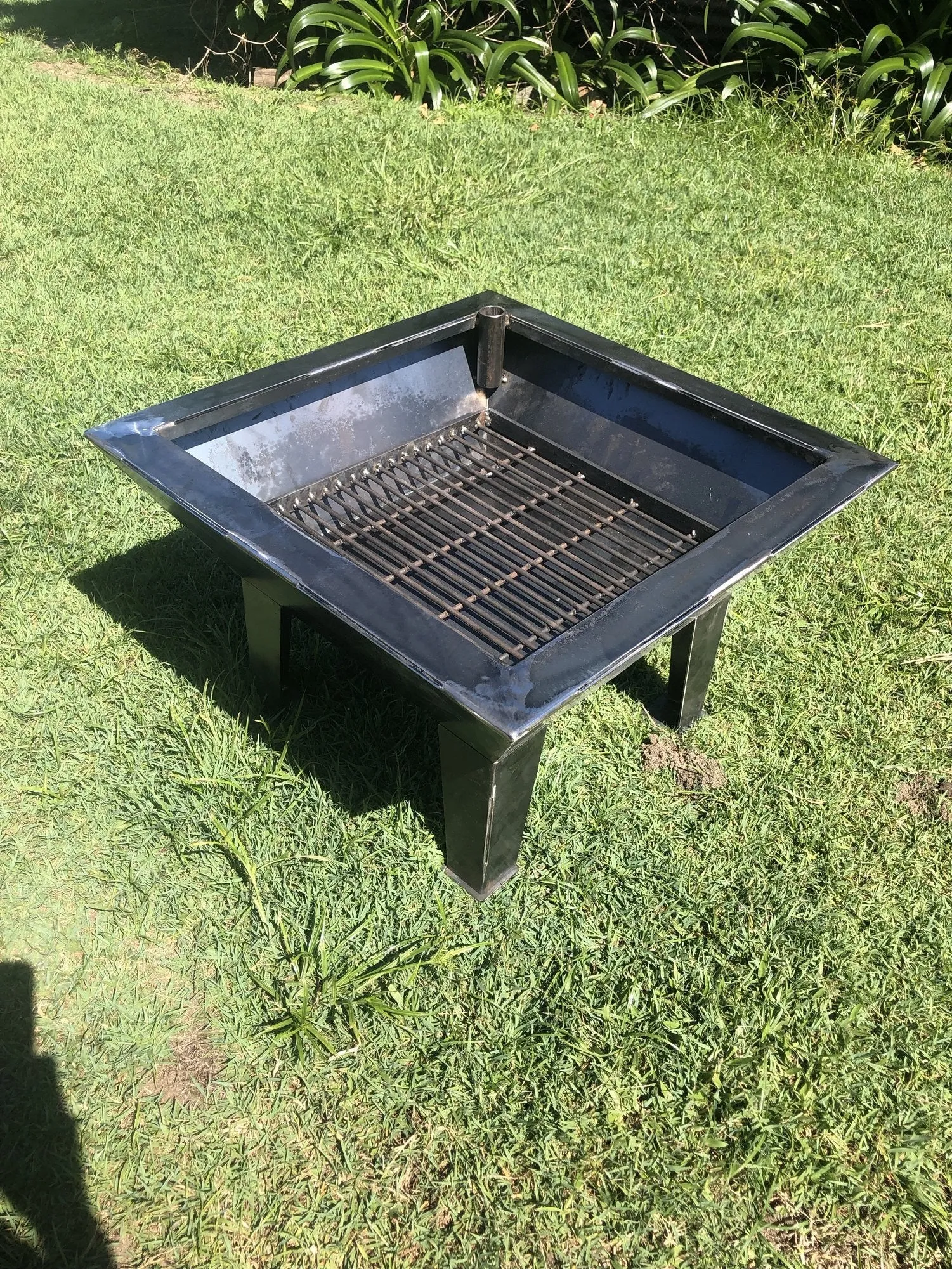 Backyard Fire Pit, Square Grill & Stabiliser