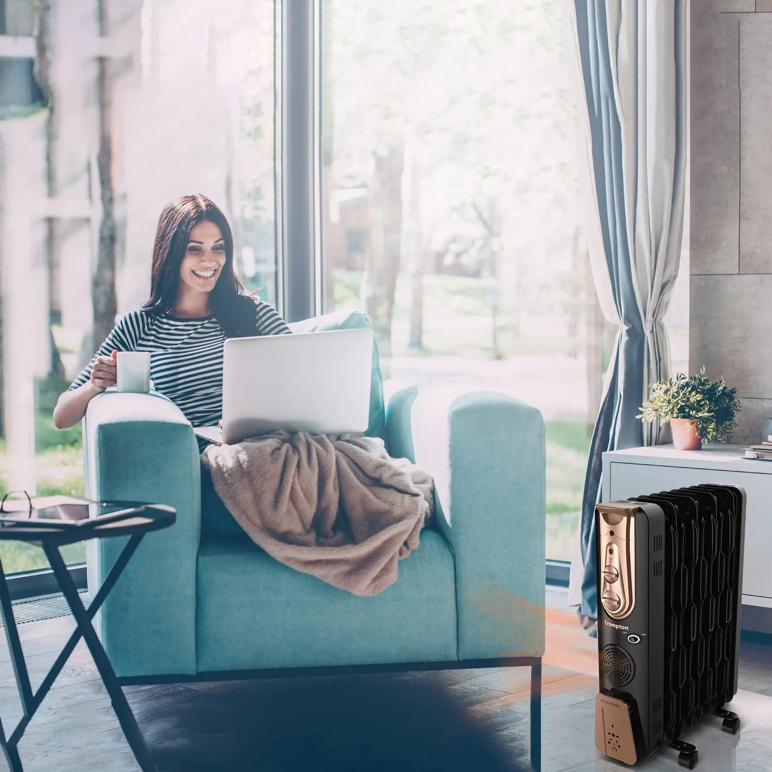 Crompton Insta Fervor 11F 2900 Watts Oil Field Heater 400 Watts PTC Element with Fan, Black Gold
