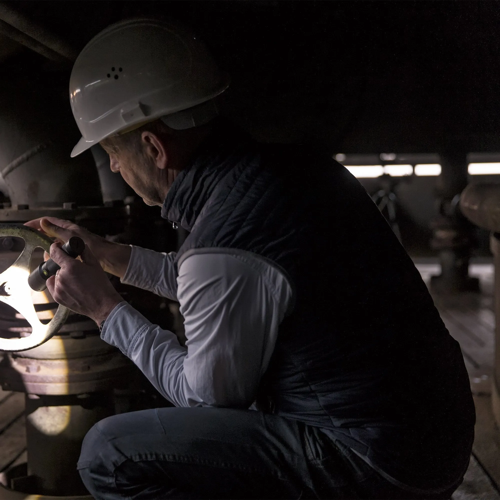 i9R Rechargeable Torch
